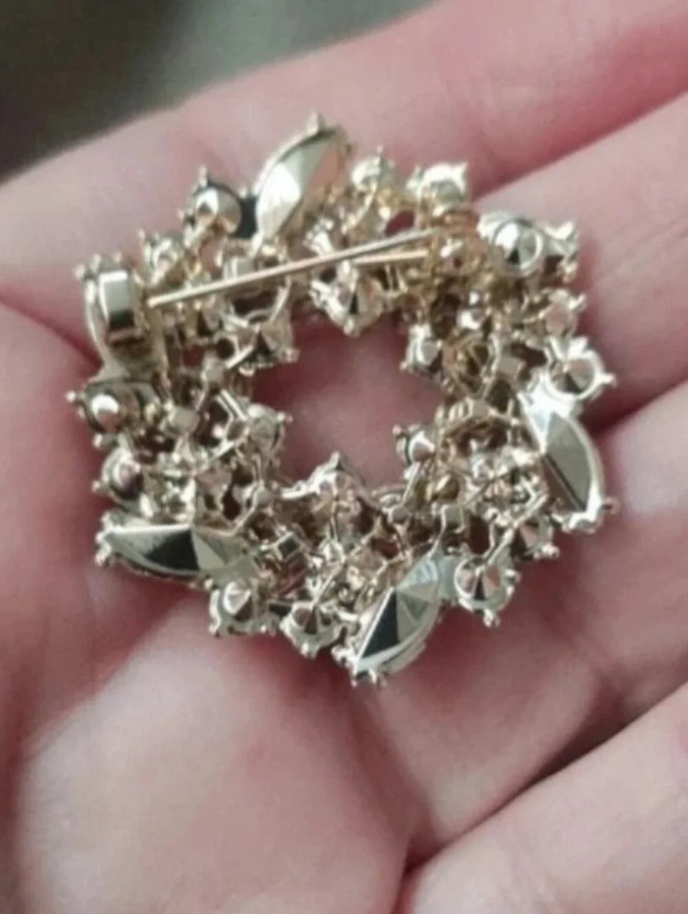 Amber Crystal Wreath Brooch